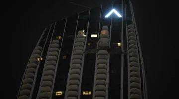 حادث سقوط مسيرة في دبي كريك هاربور يمر بدون إصابات